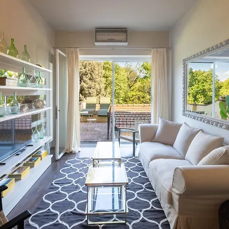 Capponi Terrace Retreat *