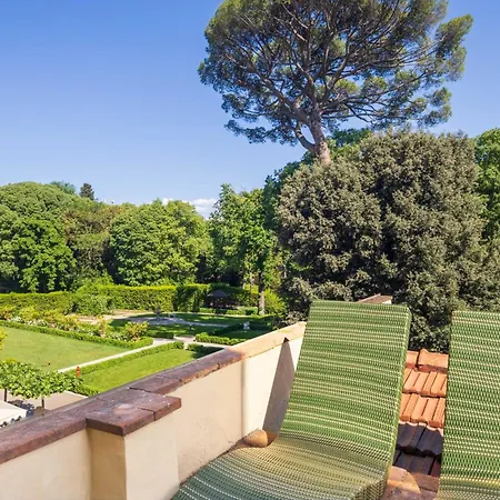 Capponi Terrace Retreat شقة